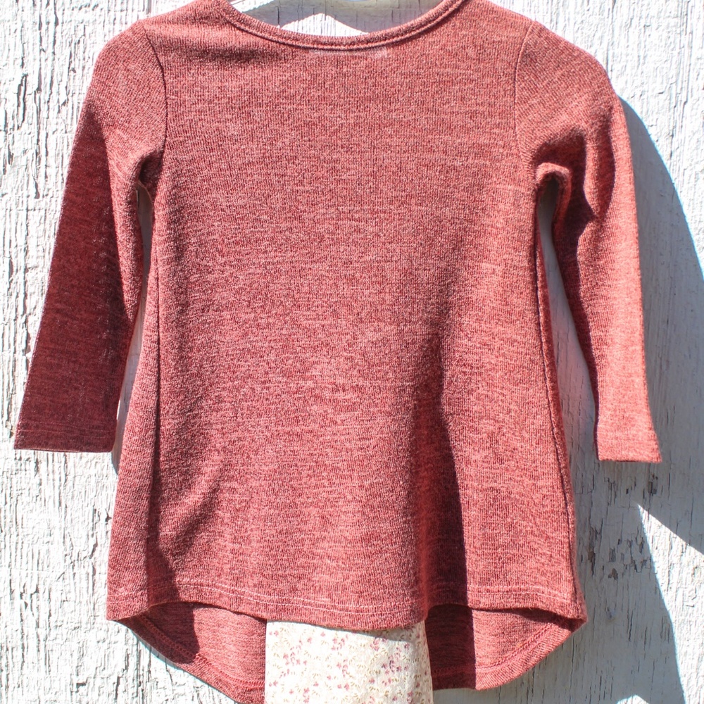 Spring Knit Top w/Peek-a-boo Back